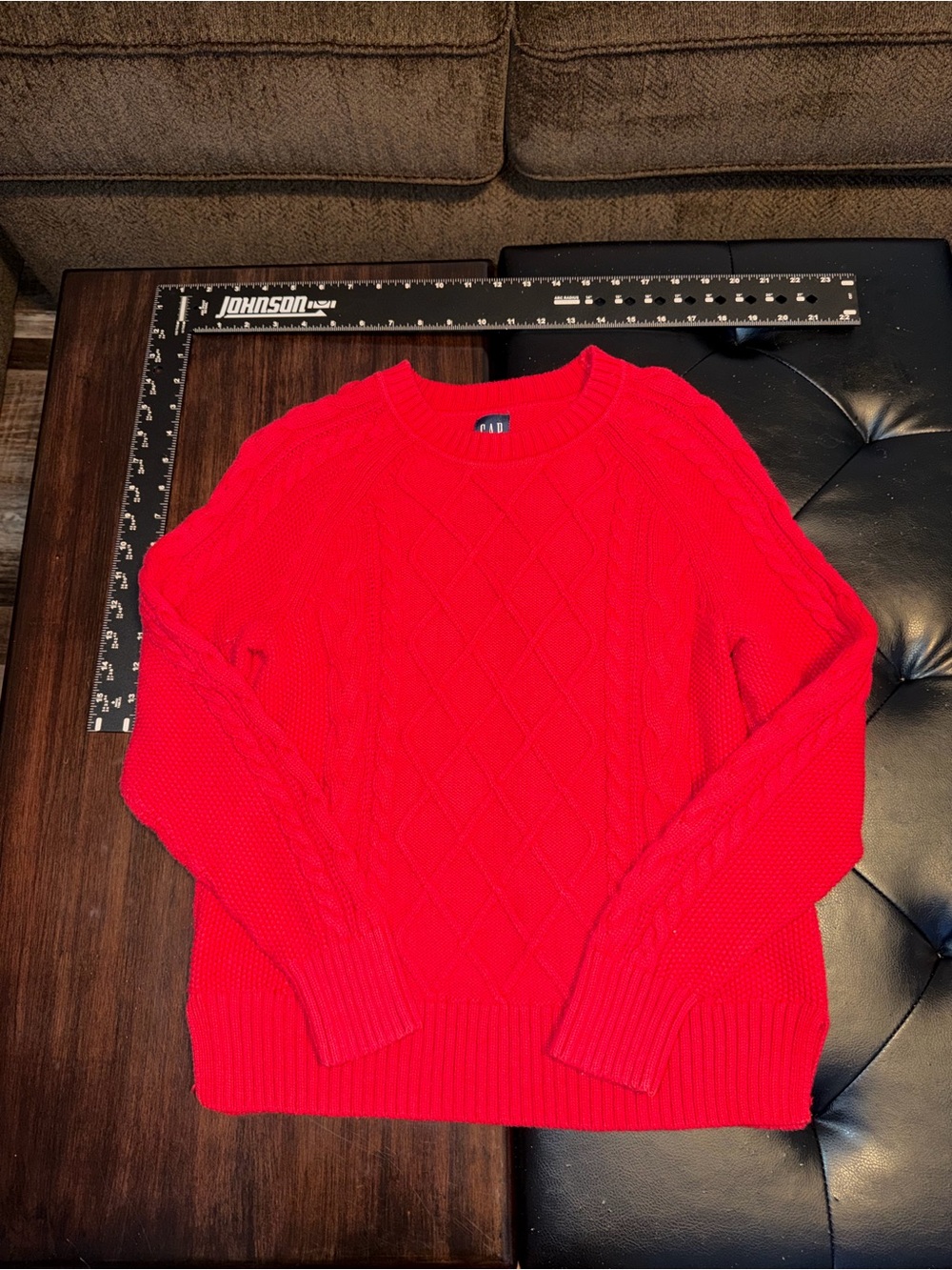 100% Cotton 🤍 Bright Red Cable Knit Crewneck Sweater - Gap